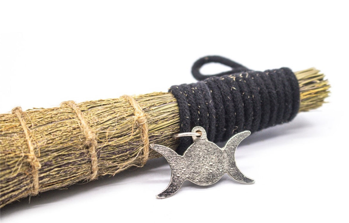 Vassoura Fases da Lua - Loja Mística